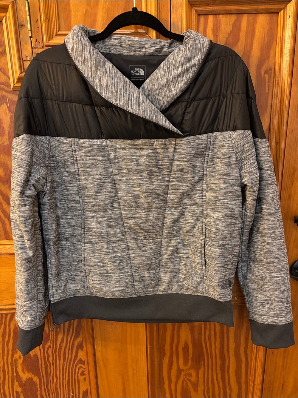 The North Face Women's Heather Gray and Black Quilted Shawl-Collar Jacket